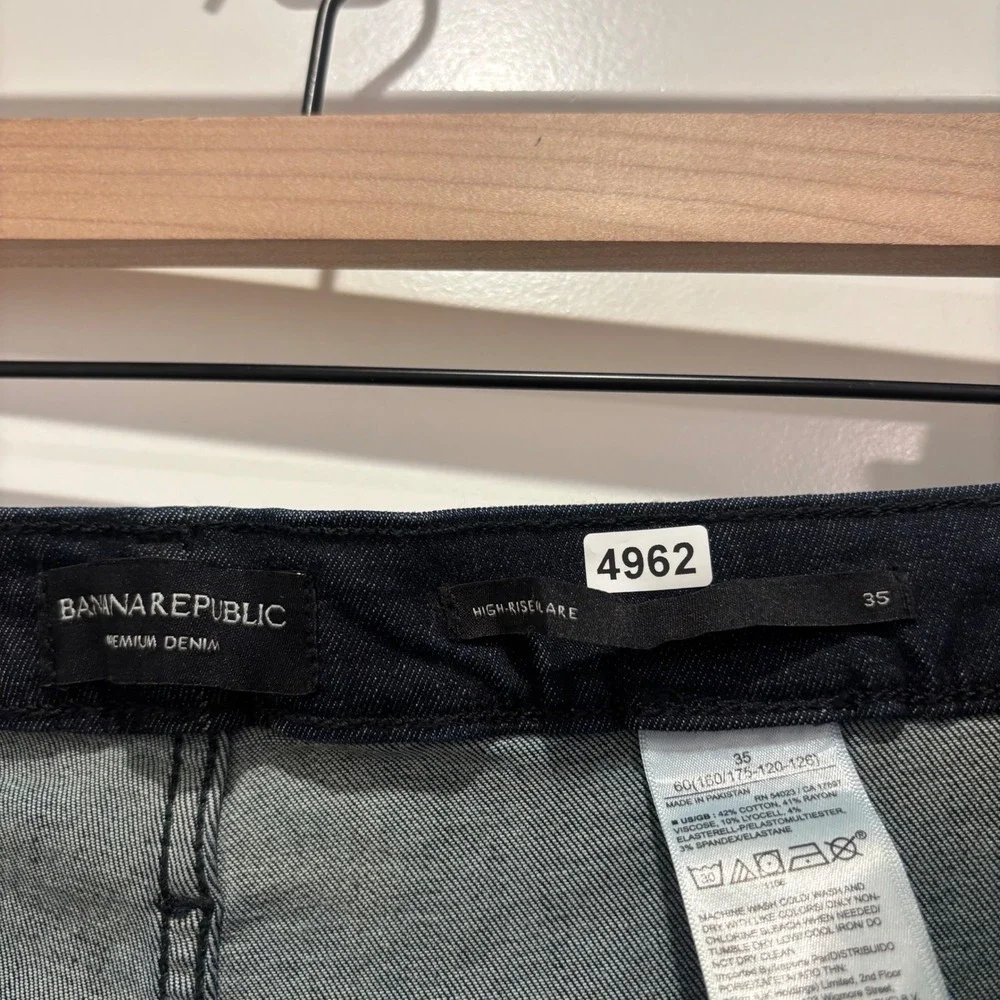 Banana Republic Premium Denim High-Rise Flare Jeans Dark Indigo Blue 35/33